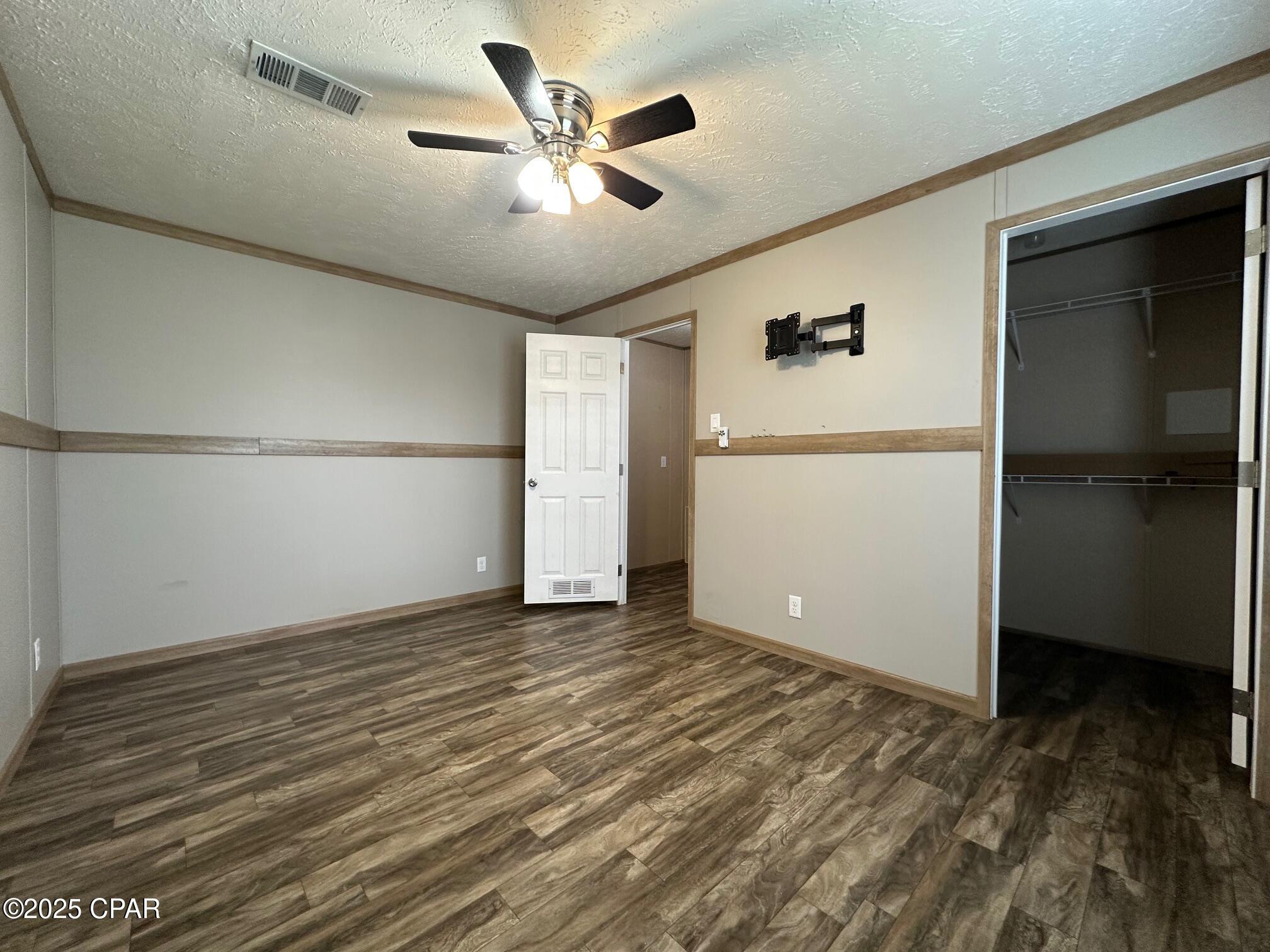 10136 Davenport Avenue, Youngstown, Florida image 11