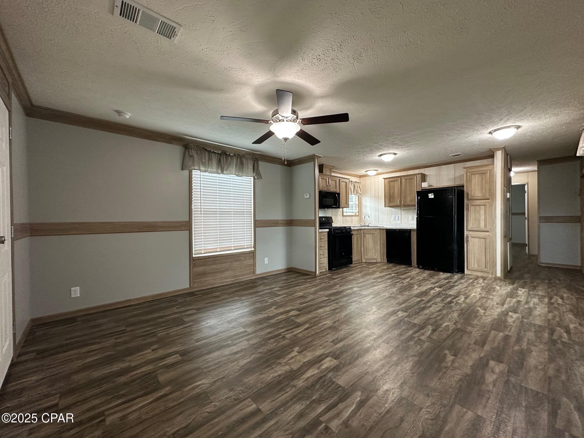 10136 Davenport Avenue, Youngstown, Florida image 2