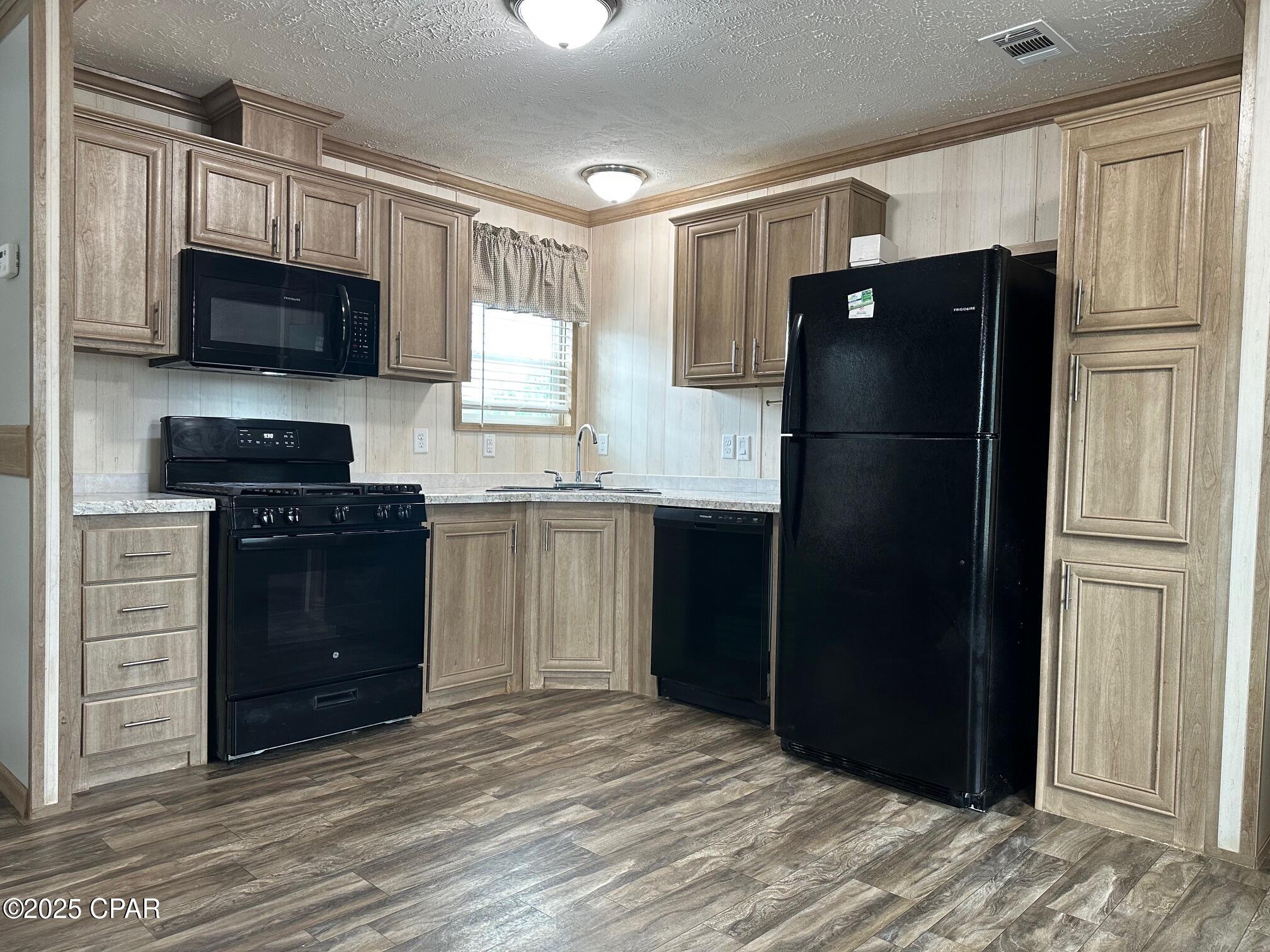 10136 Davenport Avenue, Youngstown, Florida image 5
