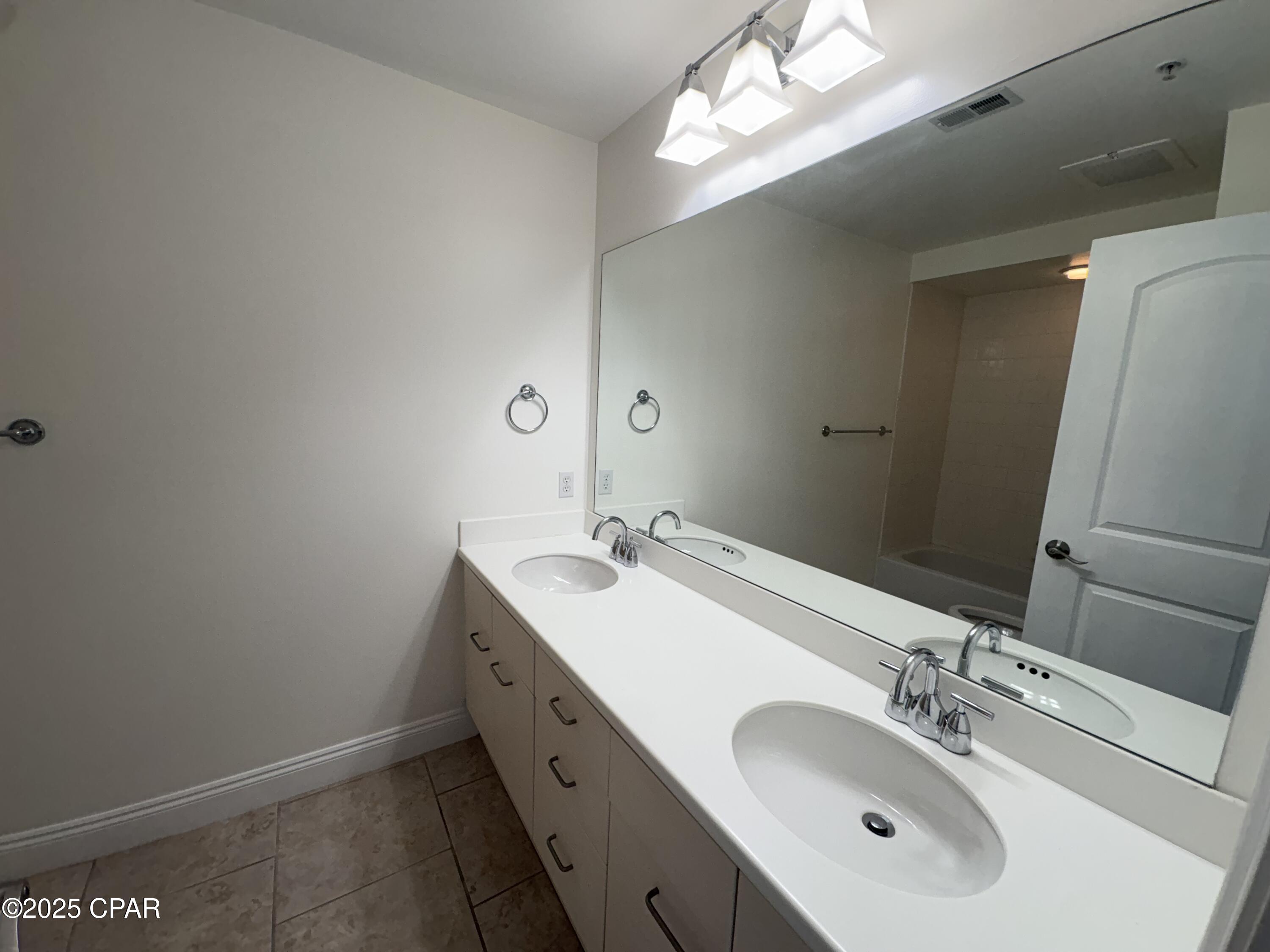 Image 11 For 6422 Highway 98  1105