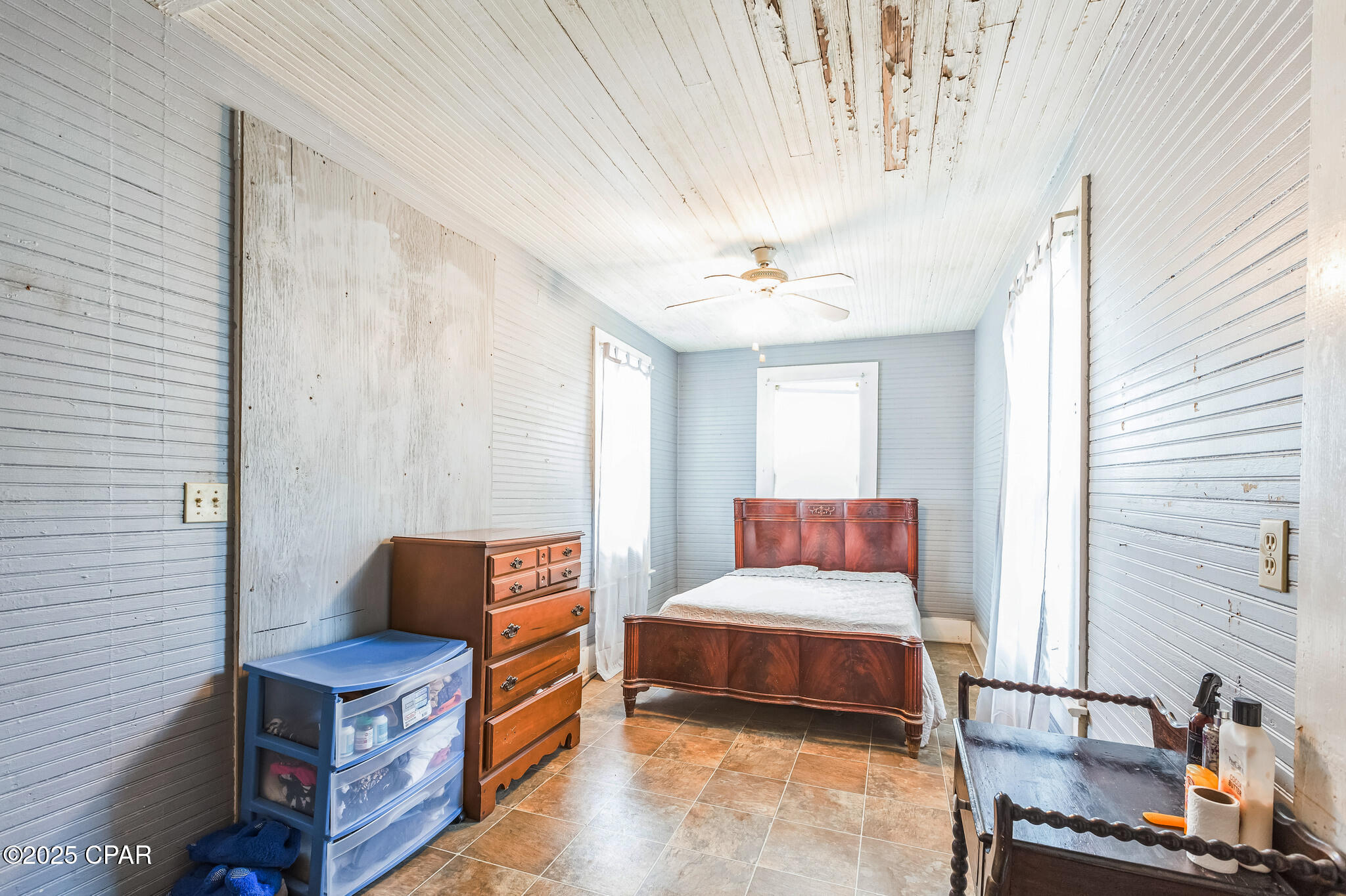 Listing photo id 16 for 406 Horry Avenue
