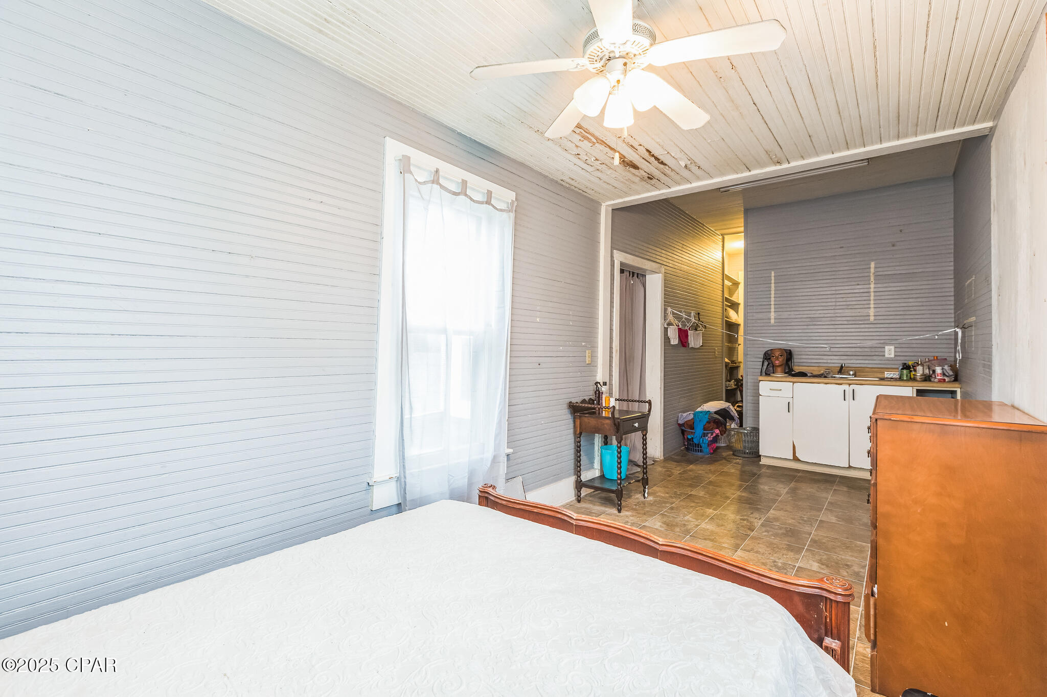 Listing photo id 17 for 406 Horry Avenue