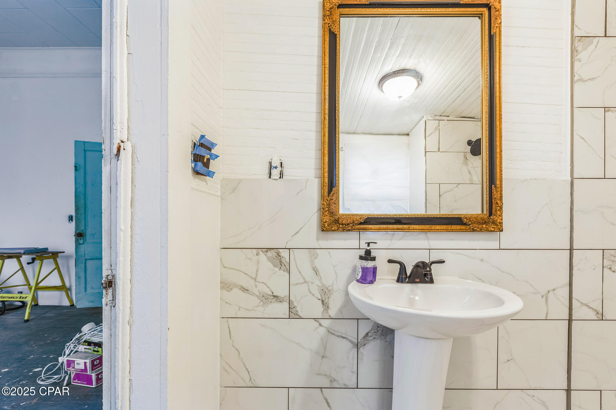 Listing photo id 26 for 406 Horry Avenue