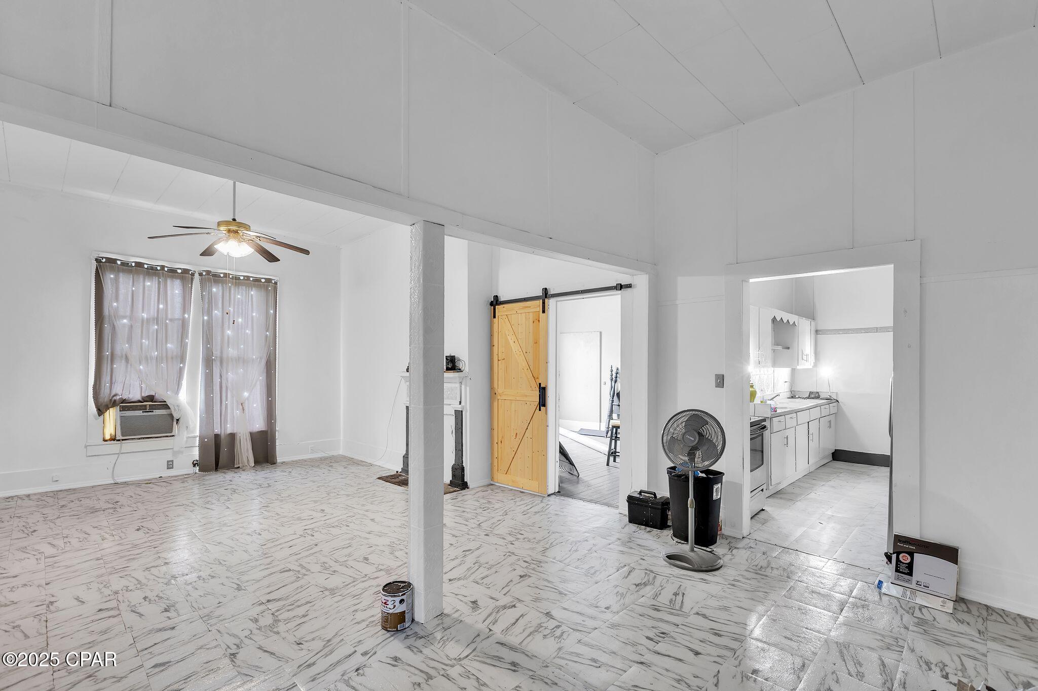 Listing photo id 30 for 406 Horry Avenue