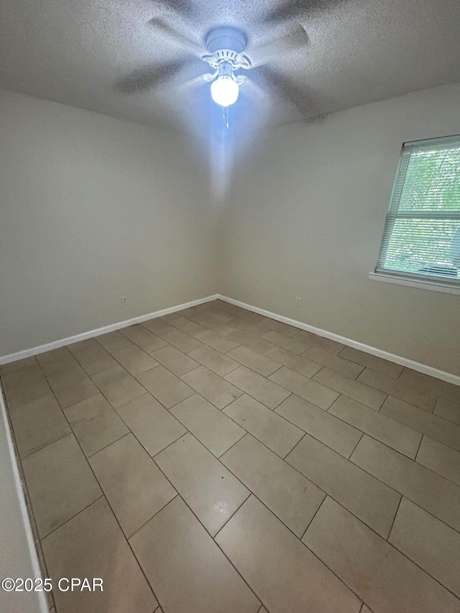 Image 7 For 3914 11th Street 201