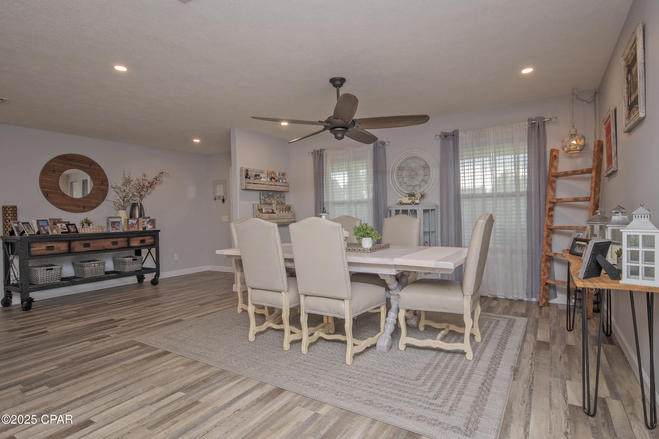 8720 Creek Run, Youngstown, Florida image 3