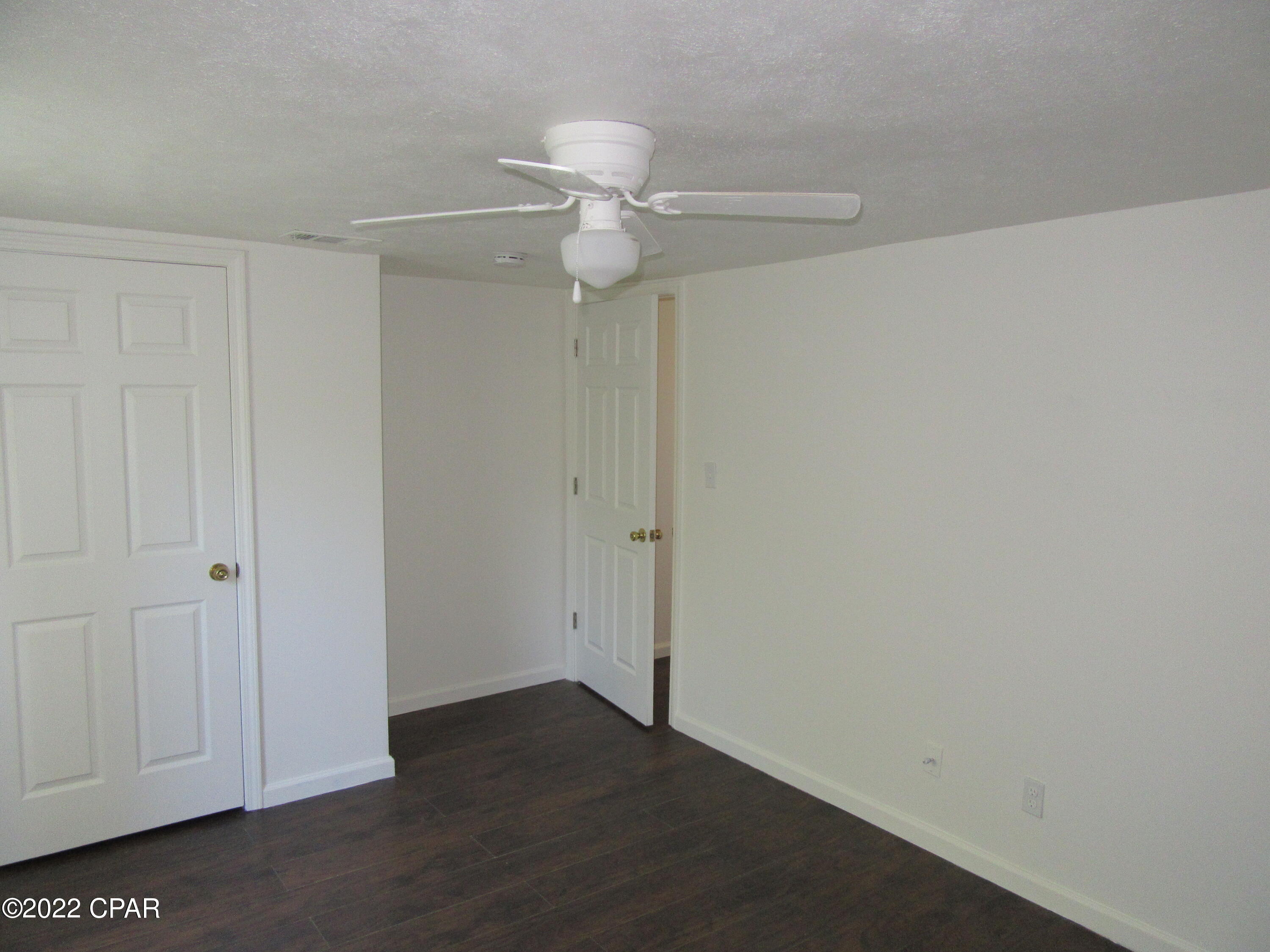 Image 15 For 237 Helen Avenue #b