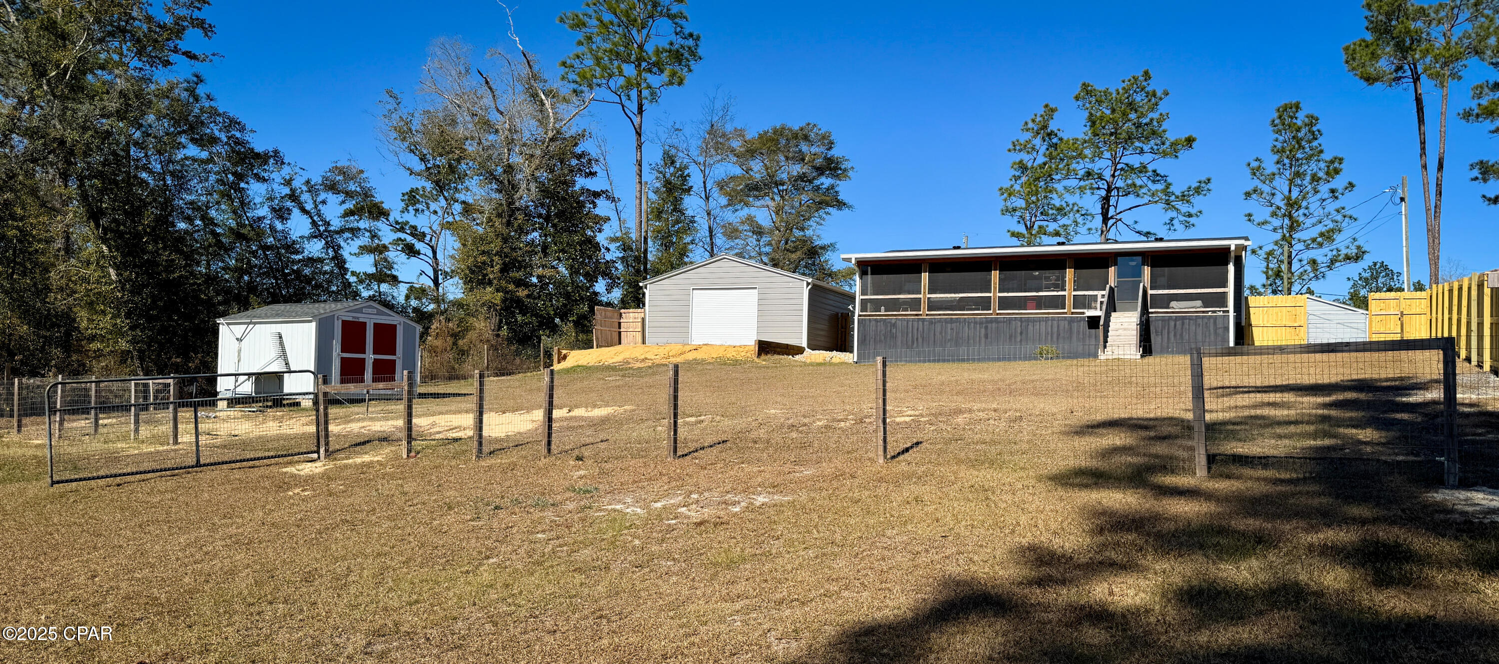 2687 Linda Lane, Alford, Florida image 2
