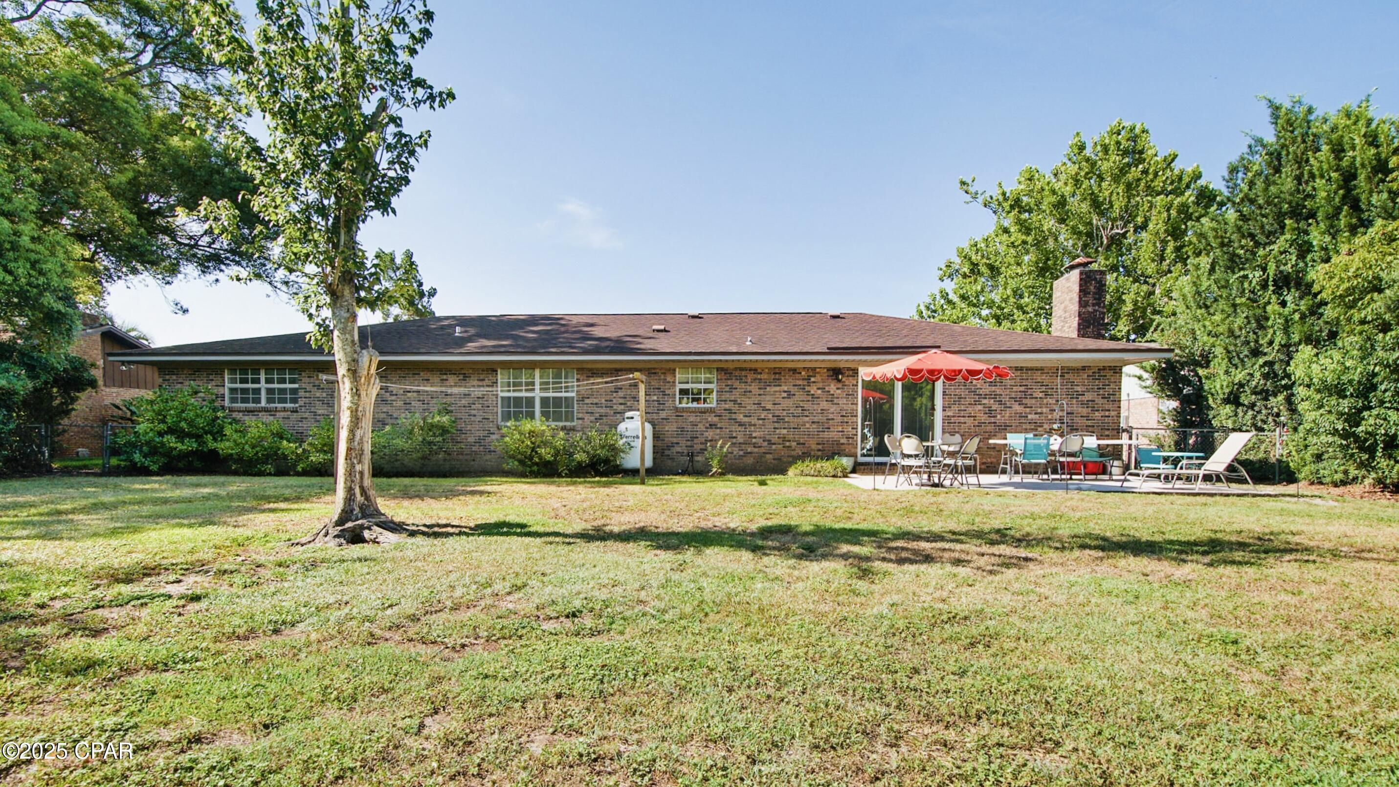 Image 6 For 322 Floyd Drive