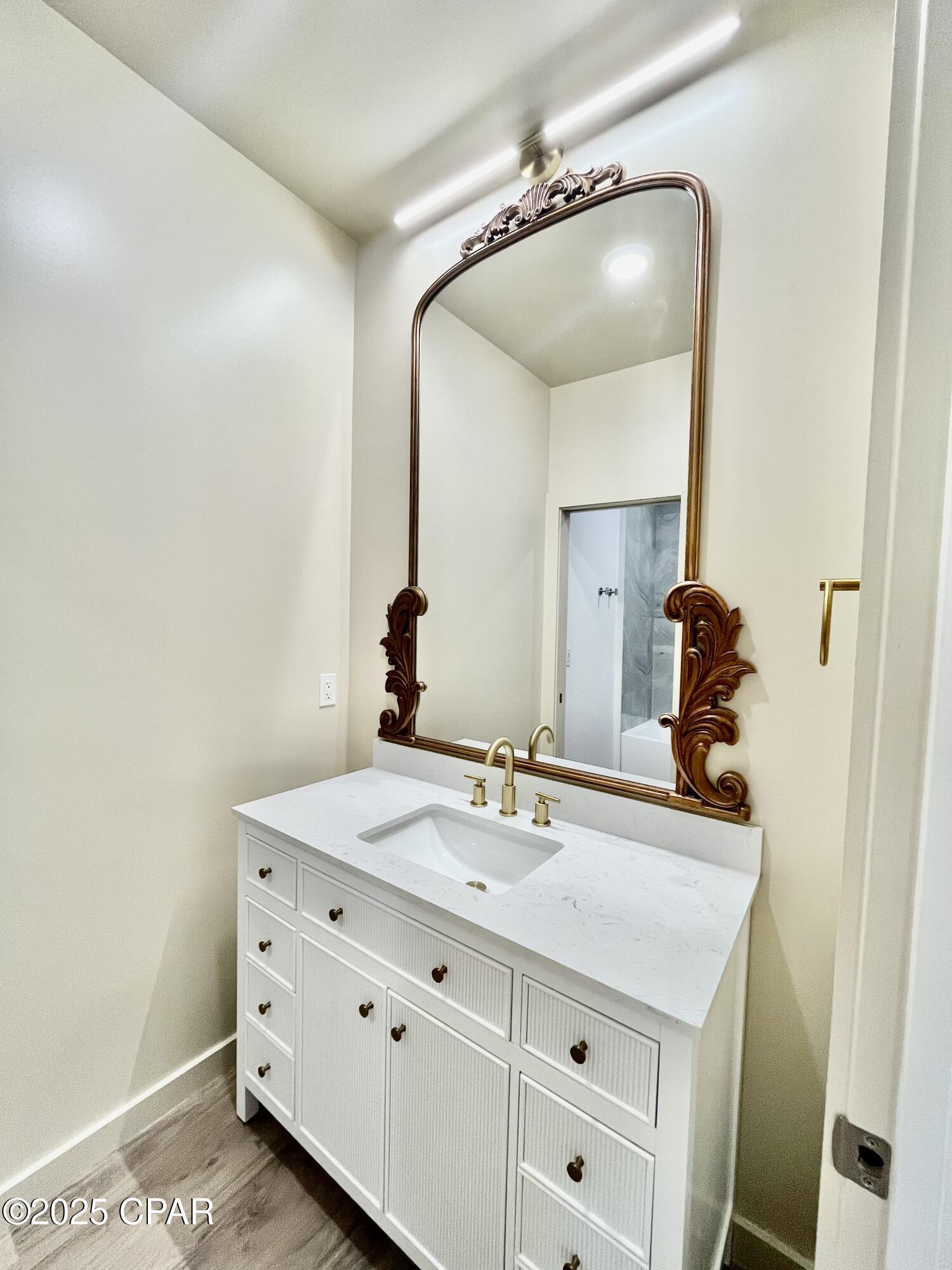 Image 4 For 20916 Lakeview Drive