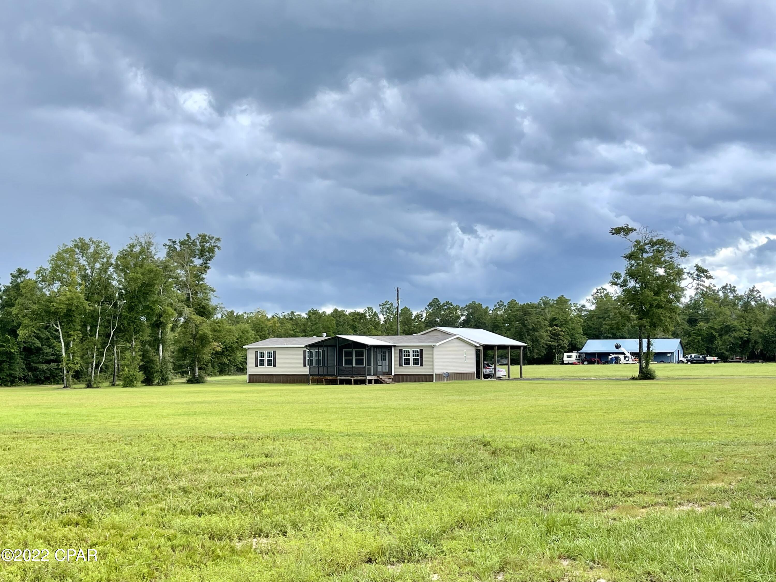 2366 Pike Pond Road, Alford, FL 