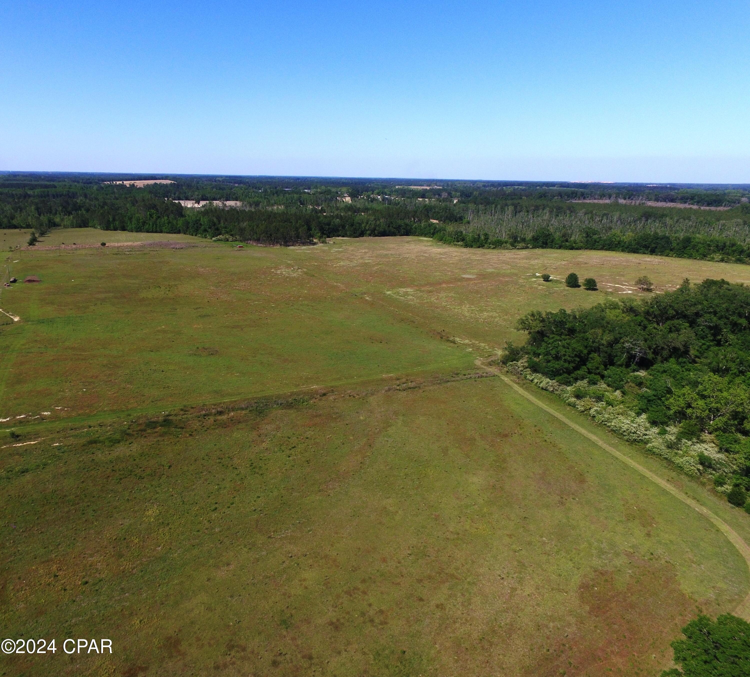 Photo of 4084 A Highway 77 Graceville FL 32440