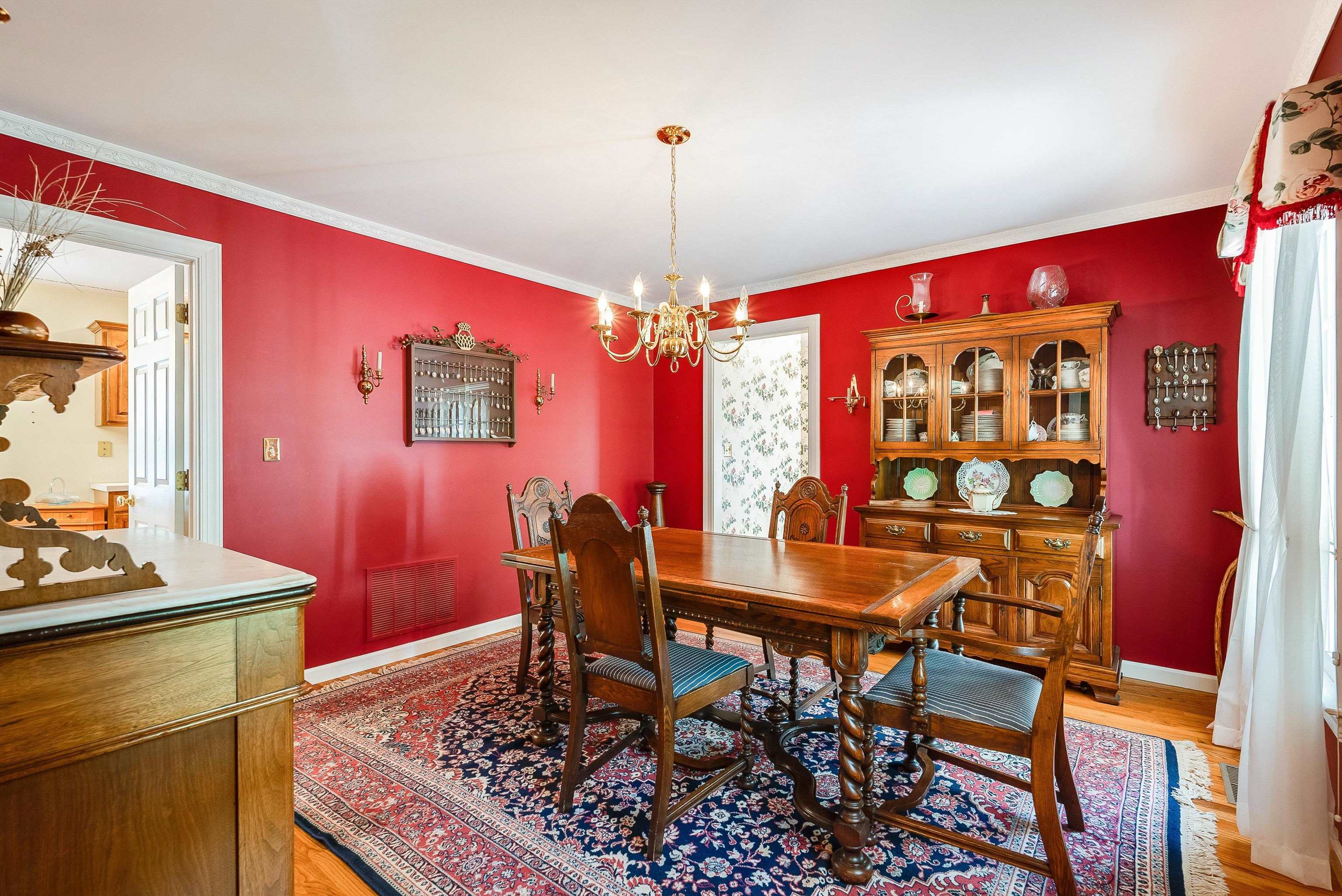 1069 Woodmont Dr