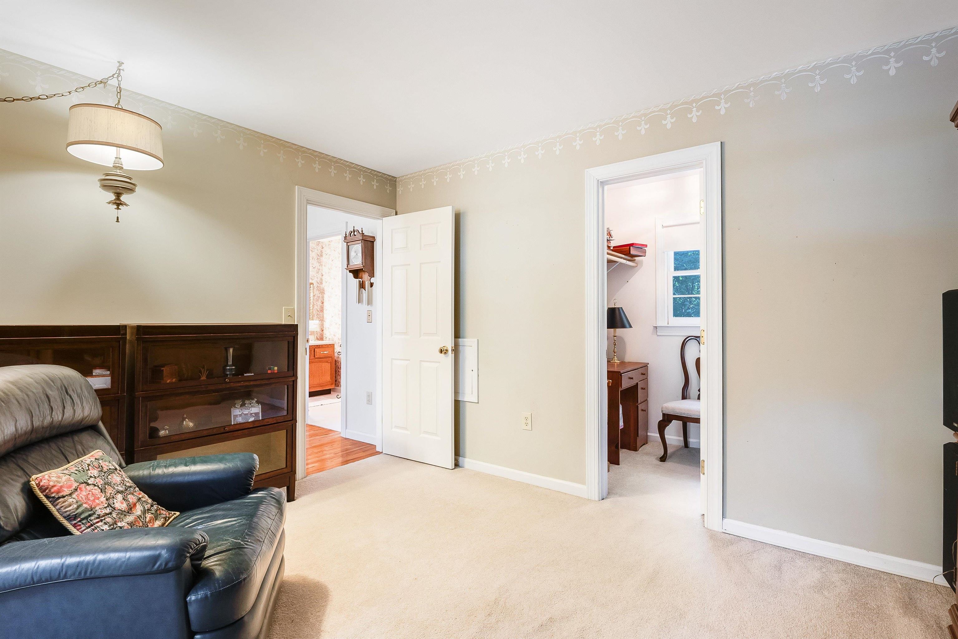 1069 Woodmont Dr