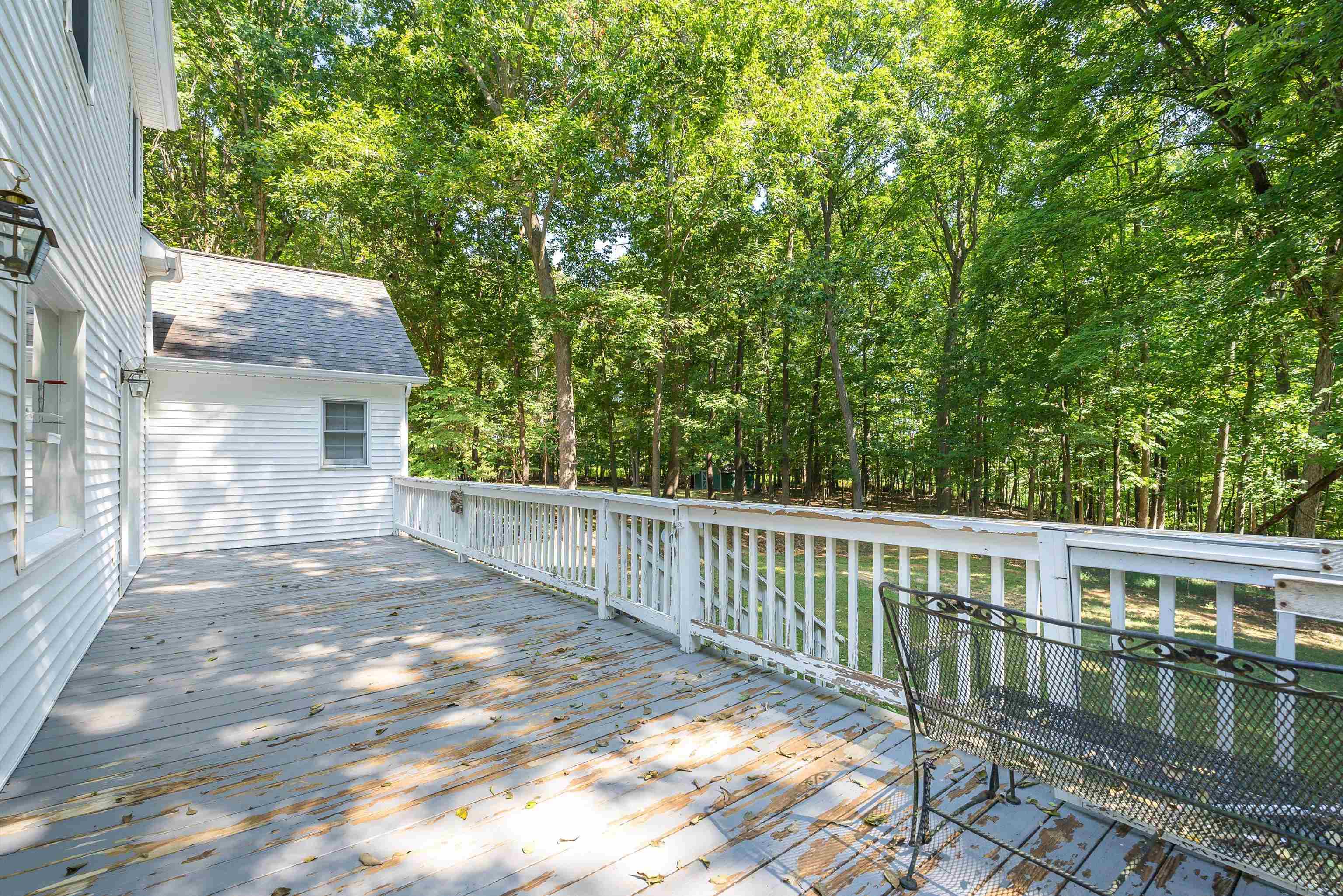 1069 Woodmont Dr