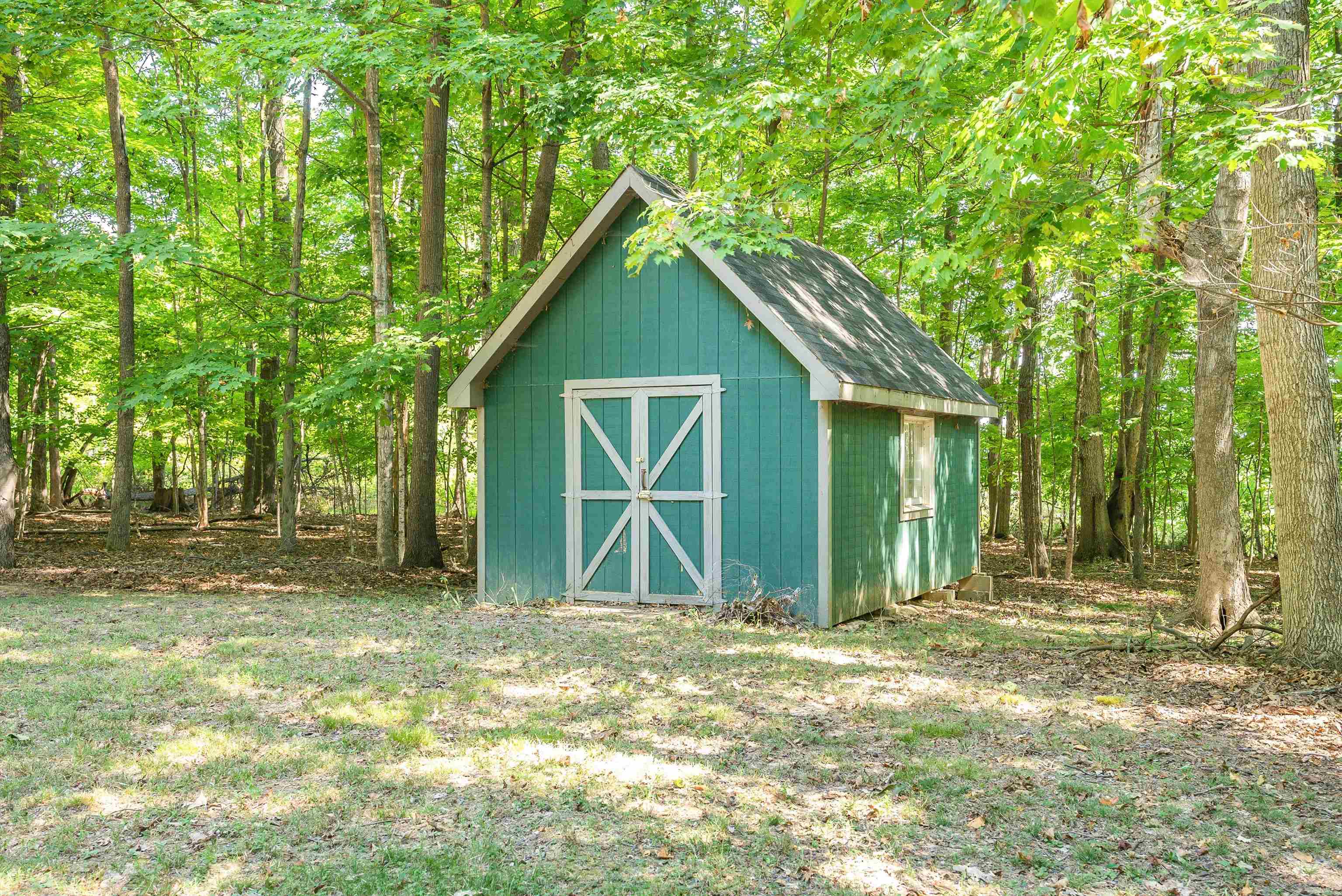 1069 Woodmont Dr