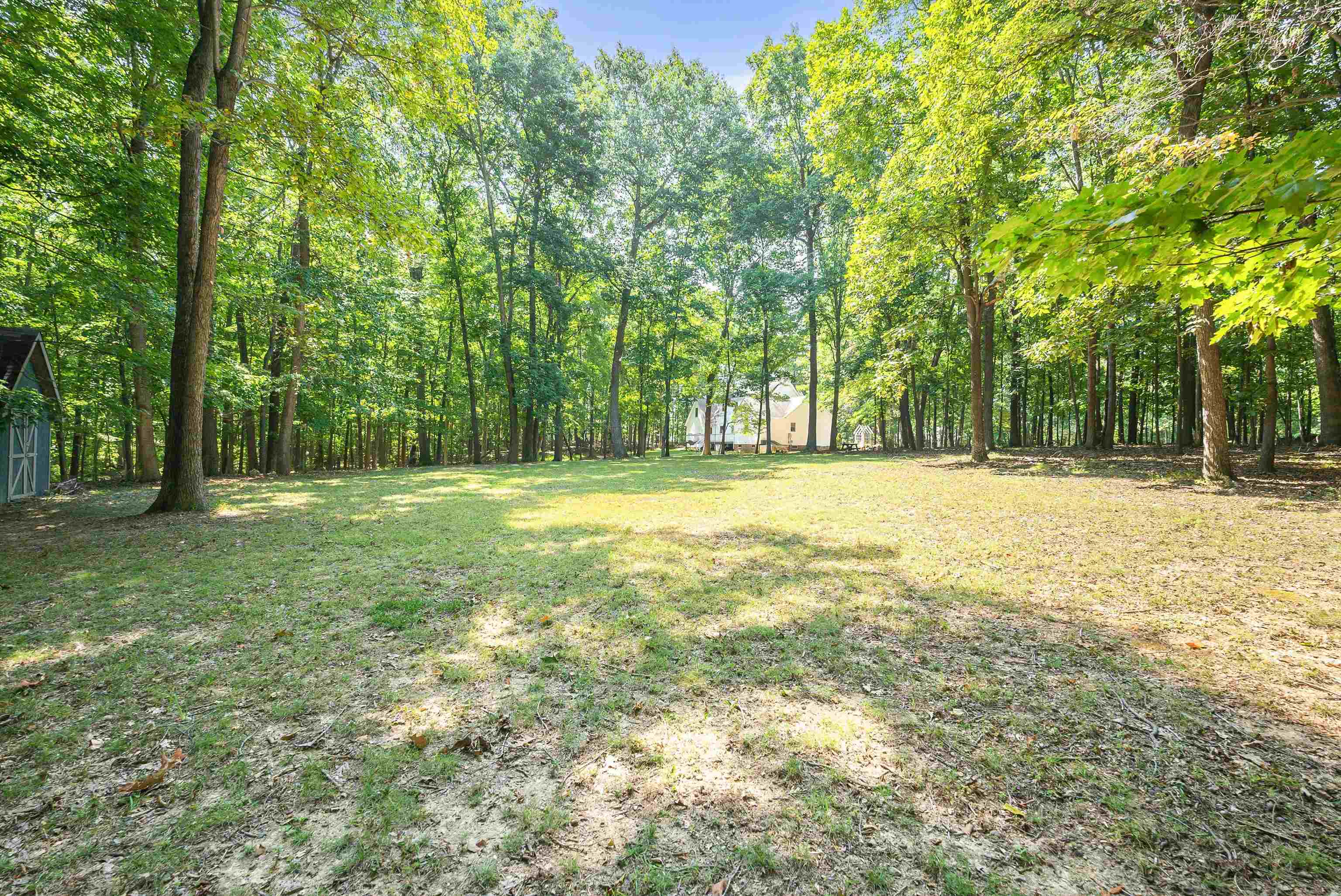 1069 Woodmont Dr