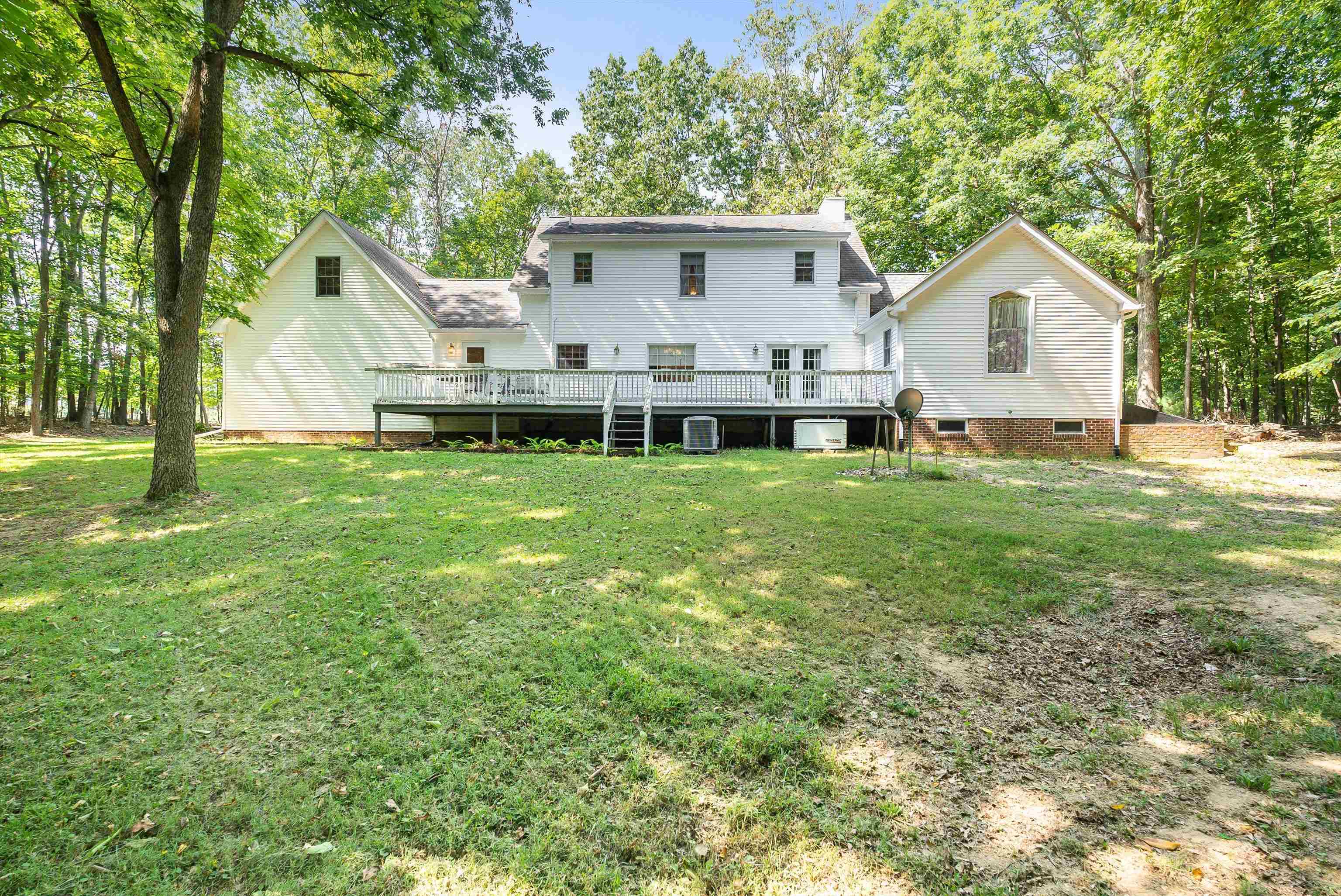 1069 Woodmont Dr