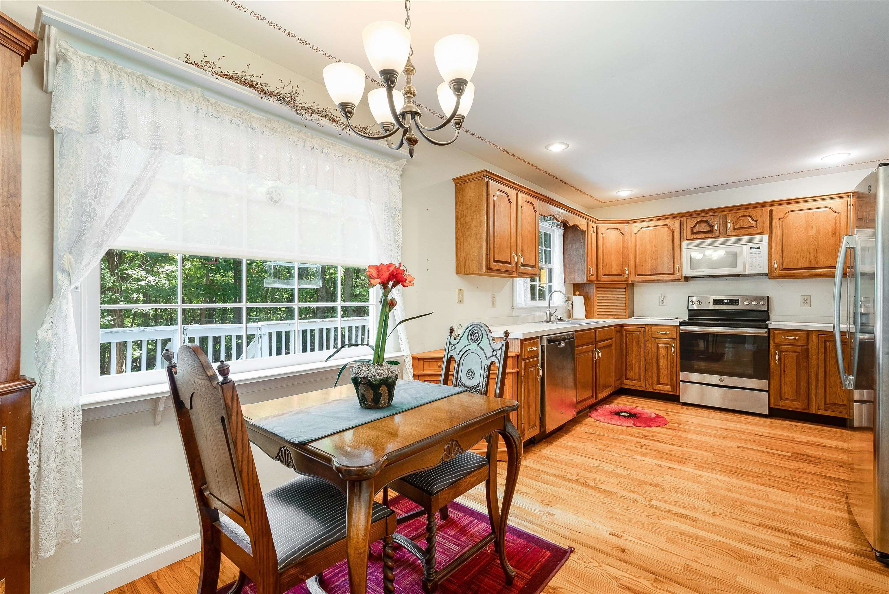 1069 Woodmont Dr