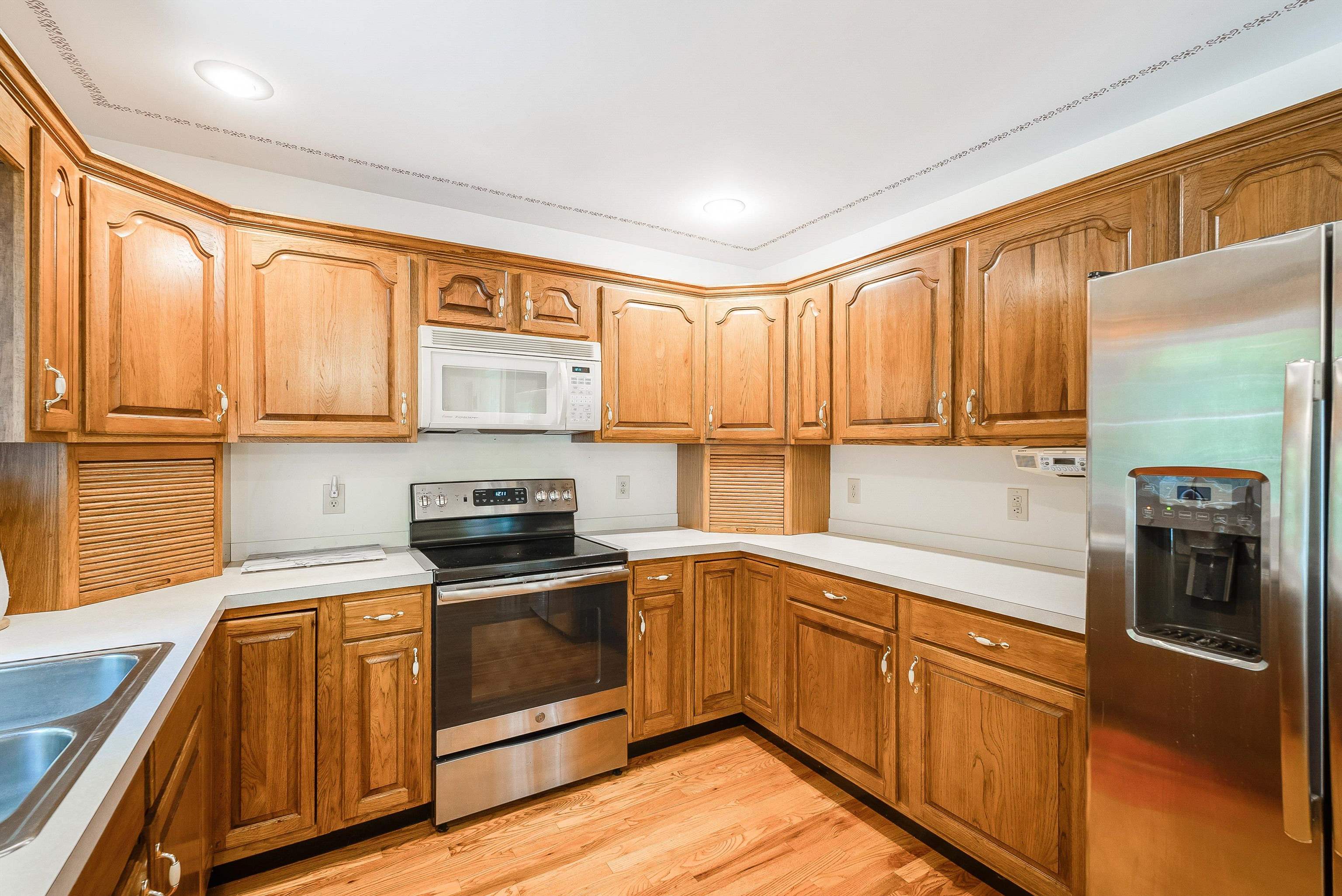 1069 Woodmont Dr