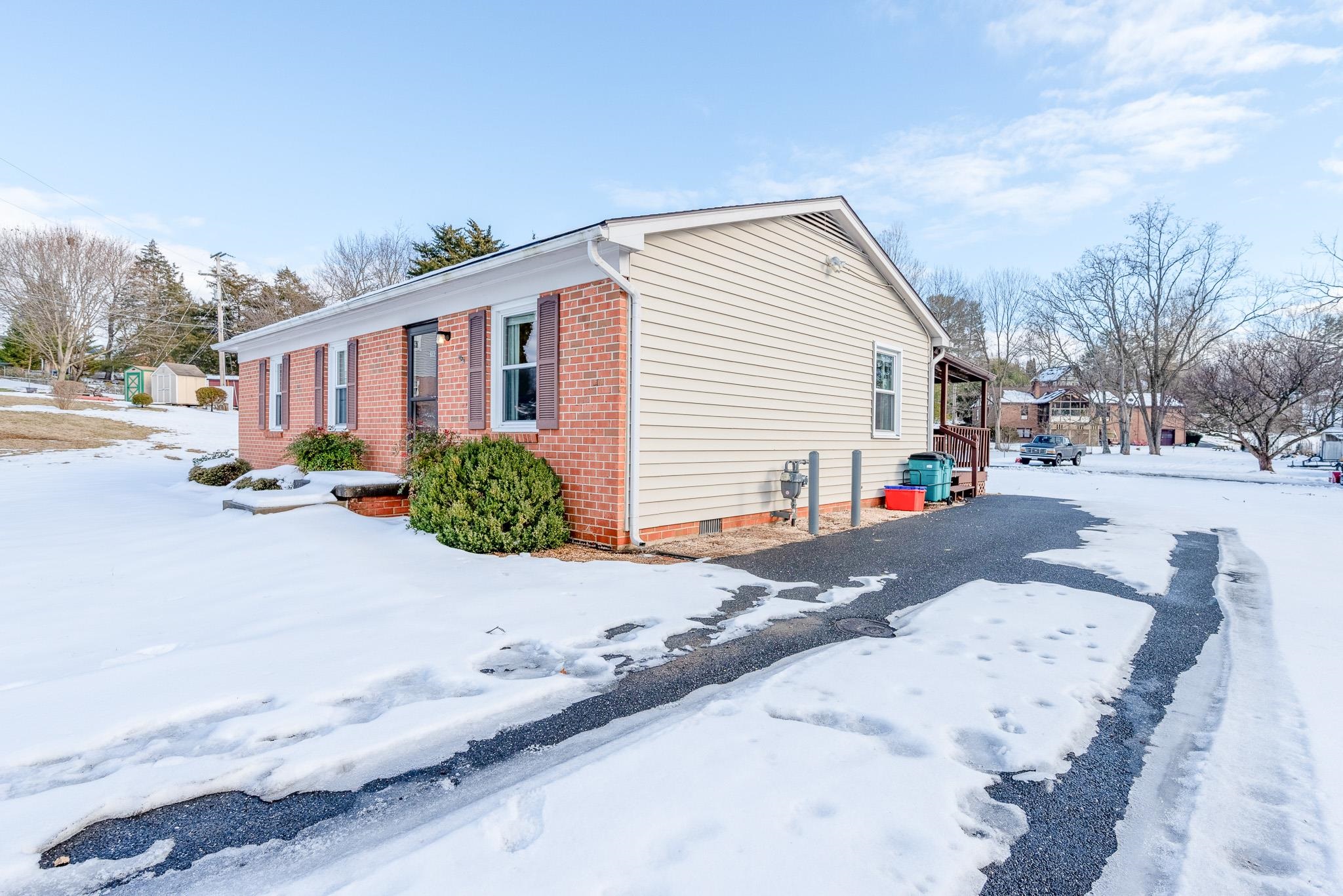 613 Ritchie Blvd