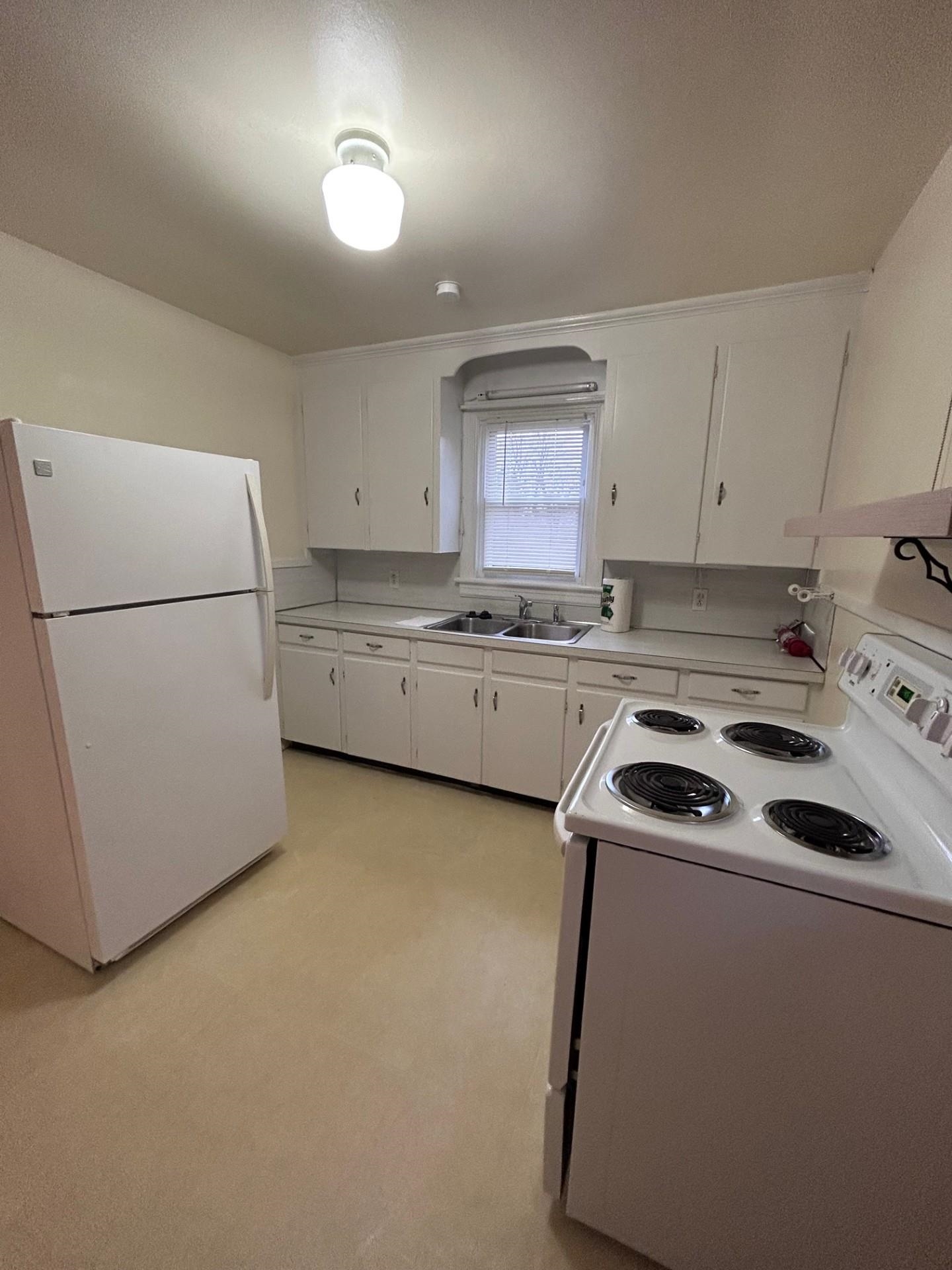 18 Herron St