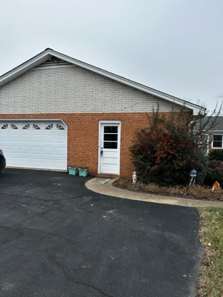 1088 Weyers Cave Rd