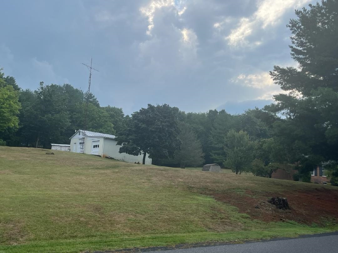 202 Robin Hood Rd