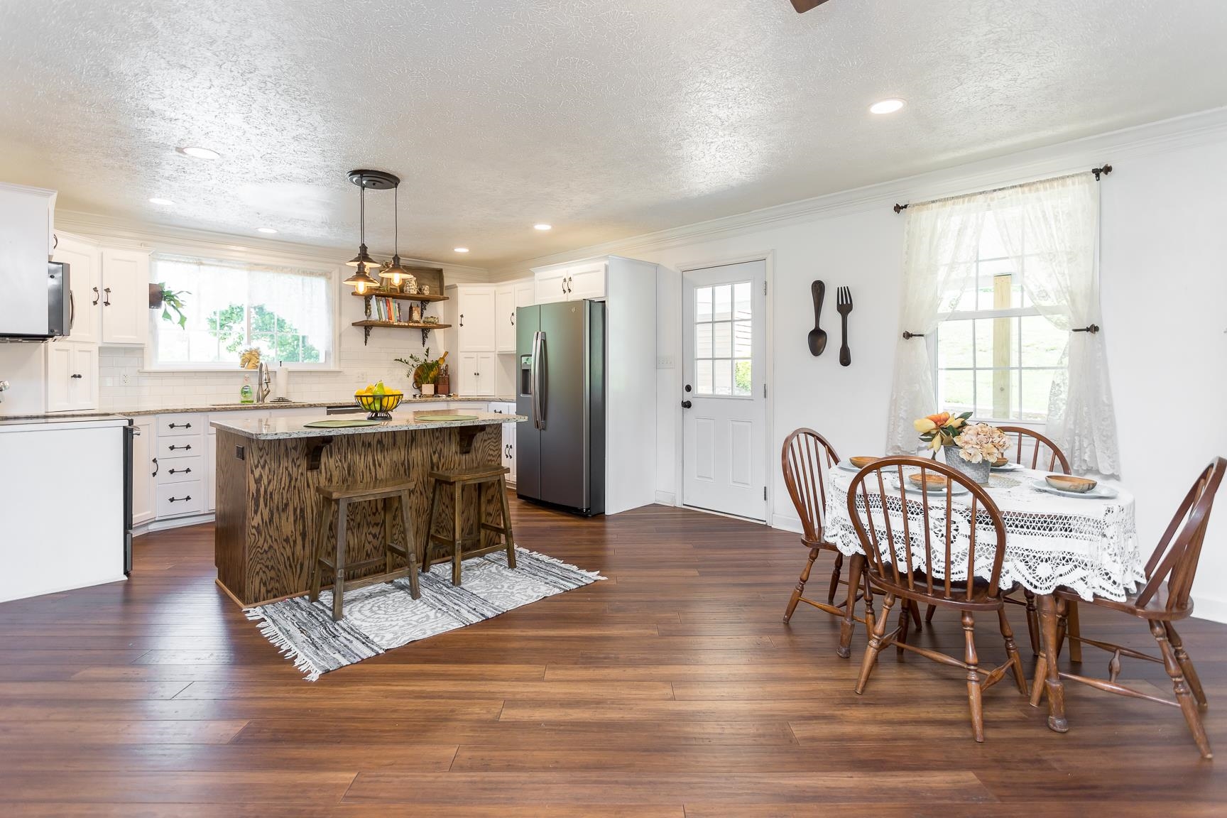 1099 Knightly Mill Rd