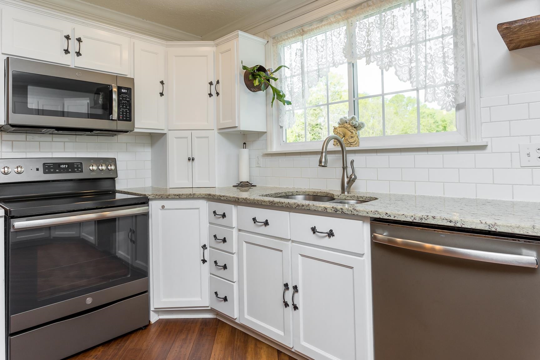 1099 Knightly Mill Rd