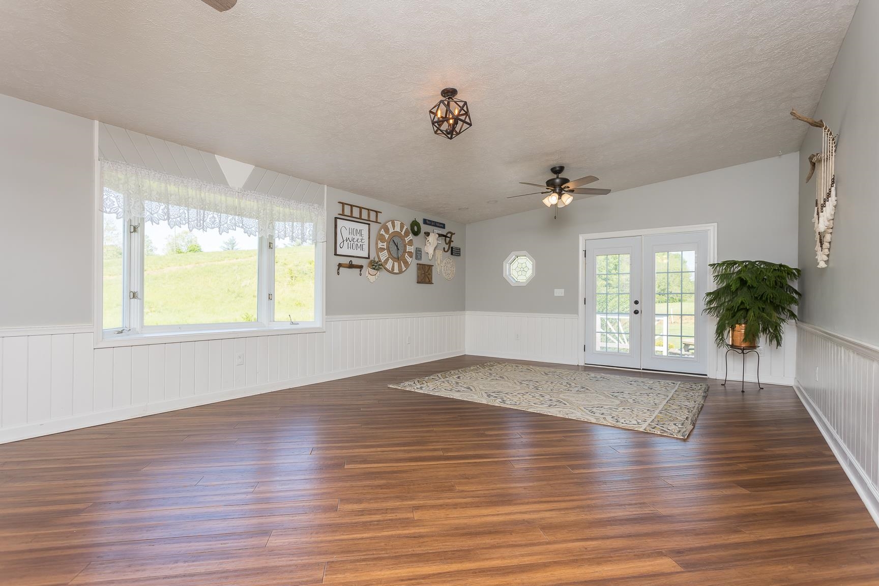 1099 Knightly Mill Rd