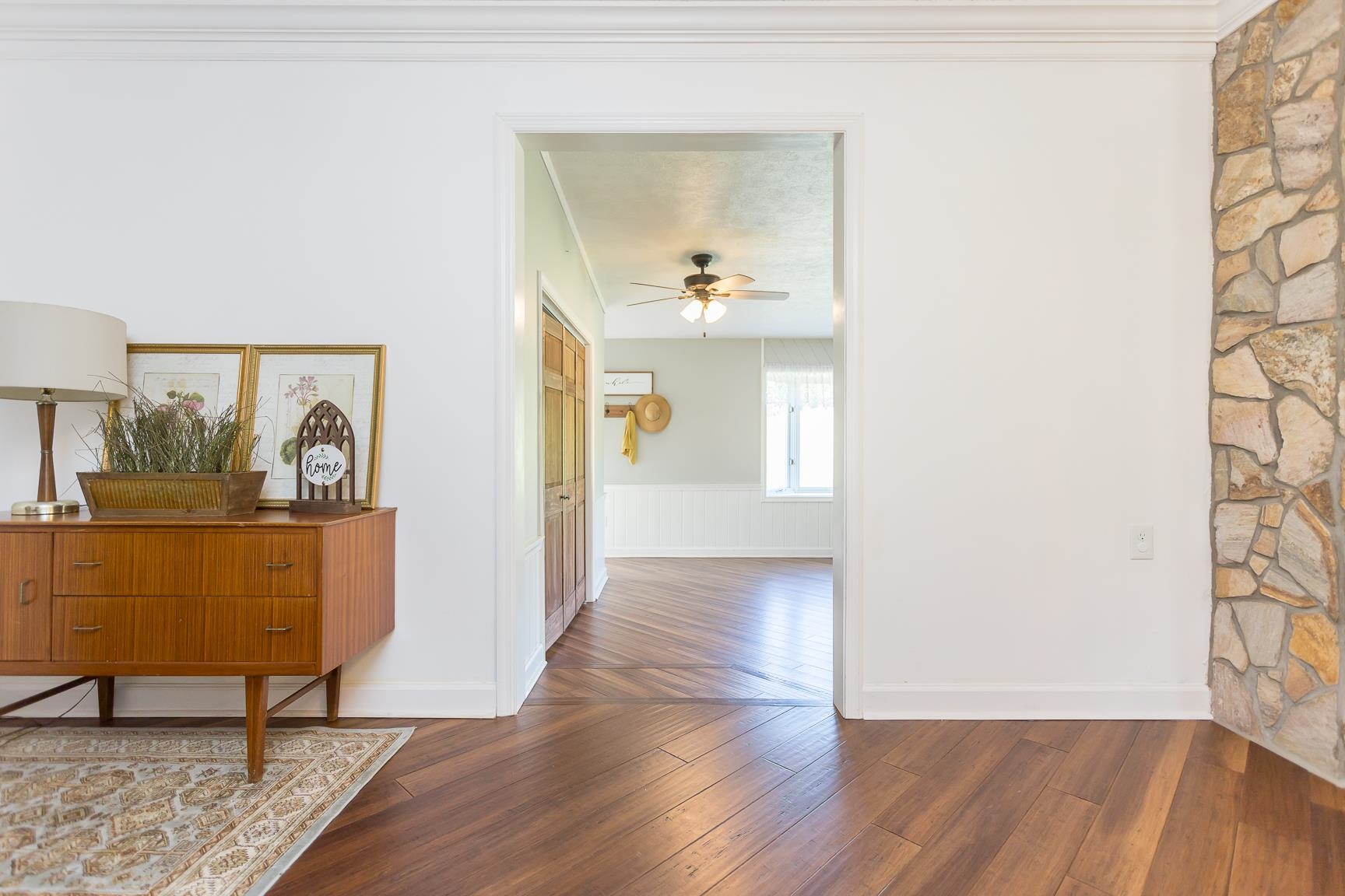 1099 Knightly Mill Rd
