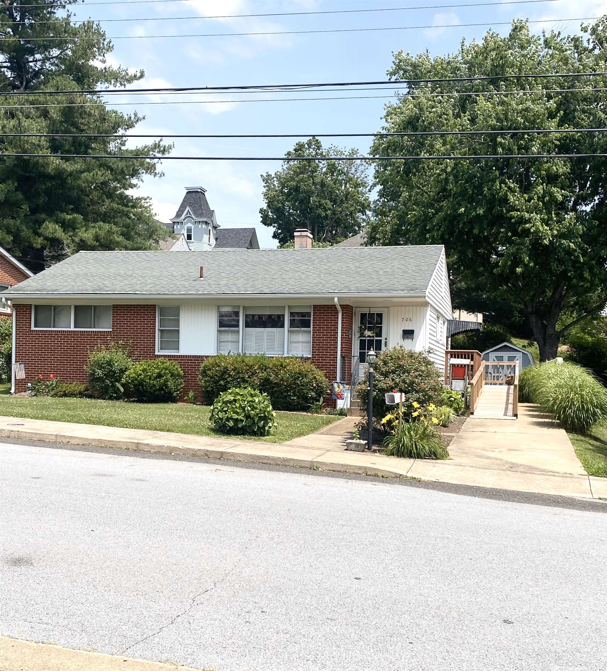 706 Cherry Hill Dr