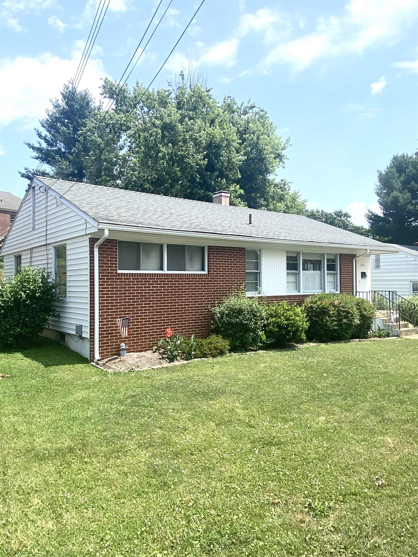 706 Cherry Hill Dr