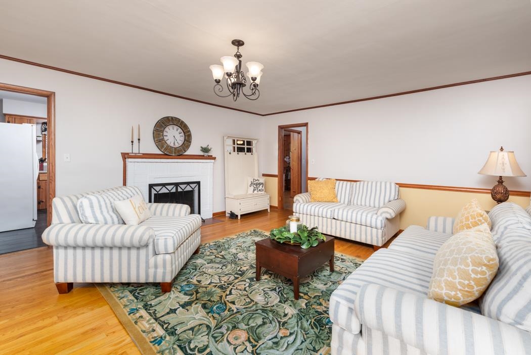 6 Belmont Dr