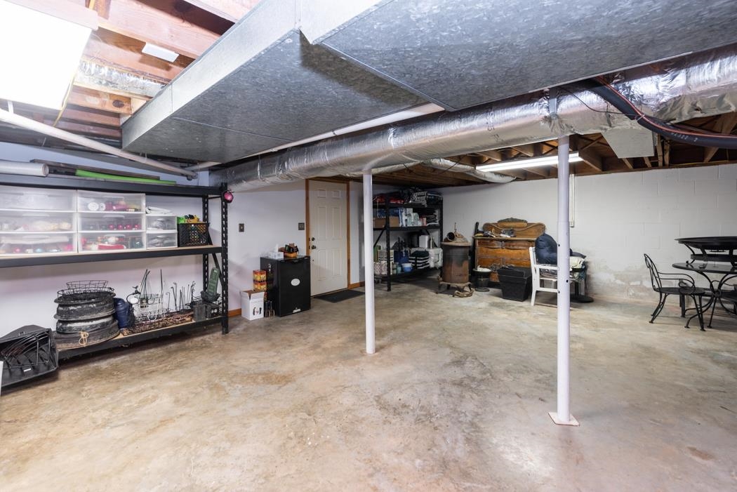 6 Belmont Dr