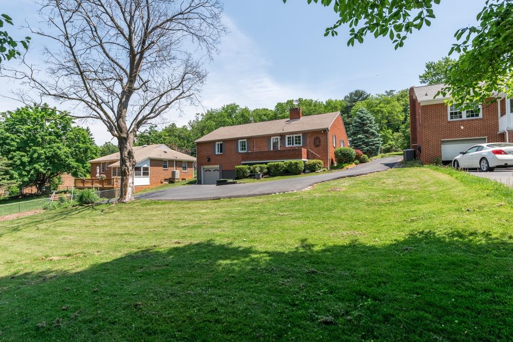 6 Belmont Dr