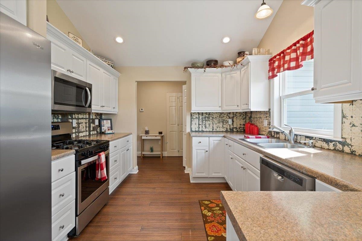 114 Howardsville Tpke