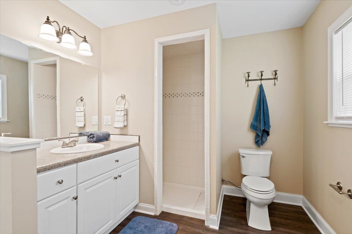 114 Howardsville Tpke