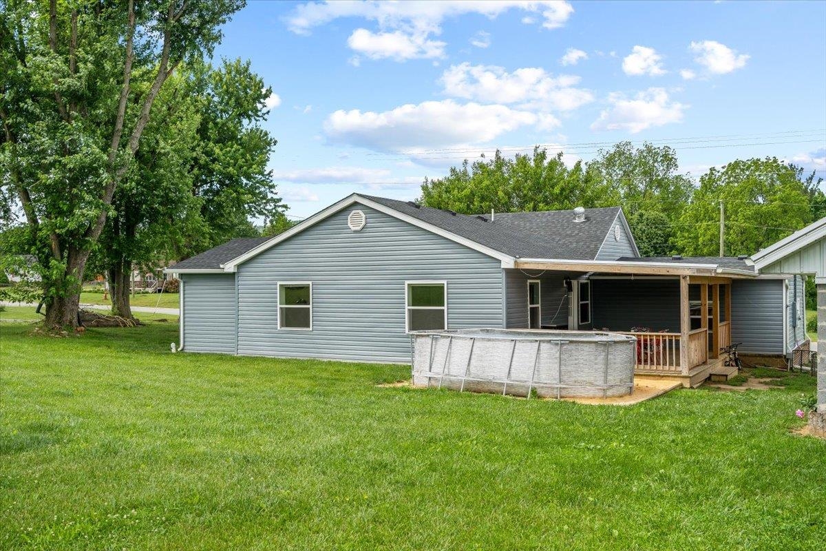 114 Howardsville Tpke