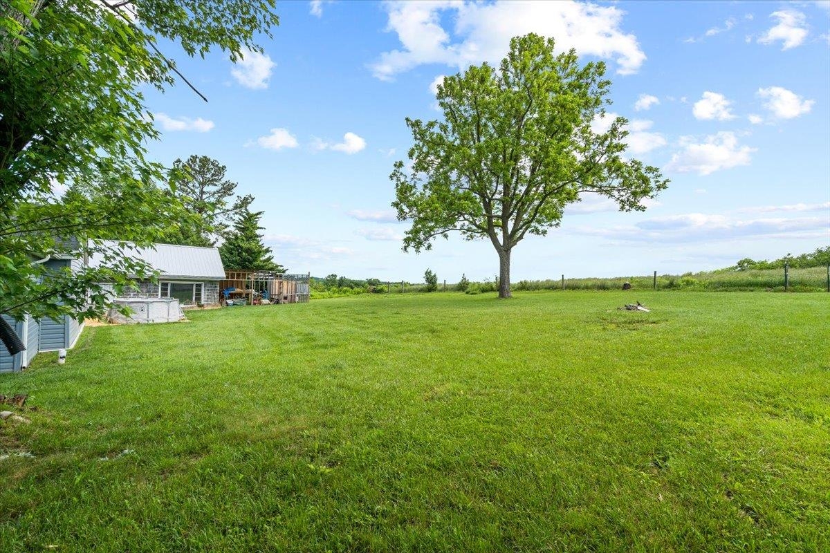 114 Howardsville Tpke