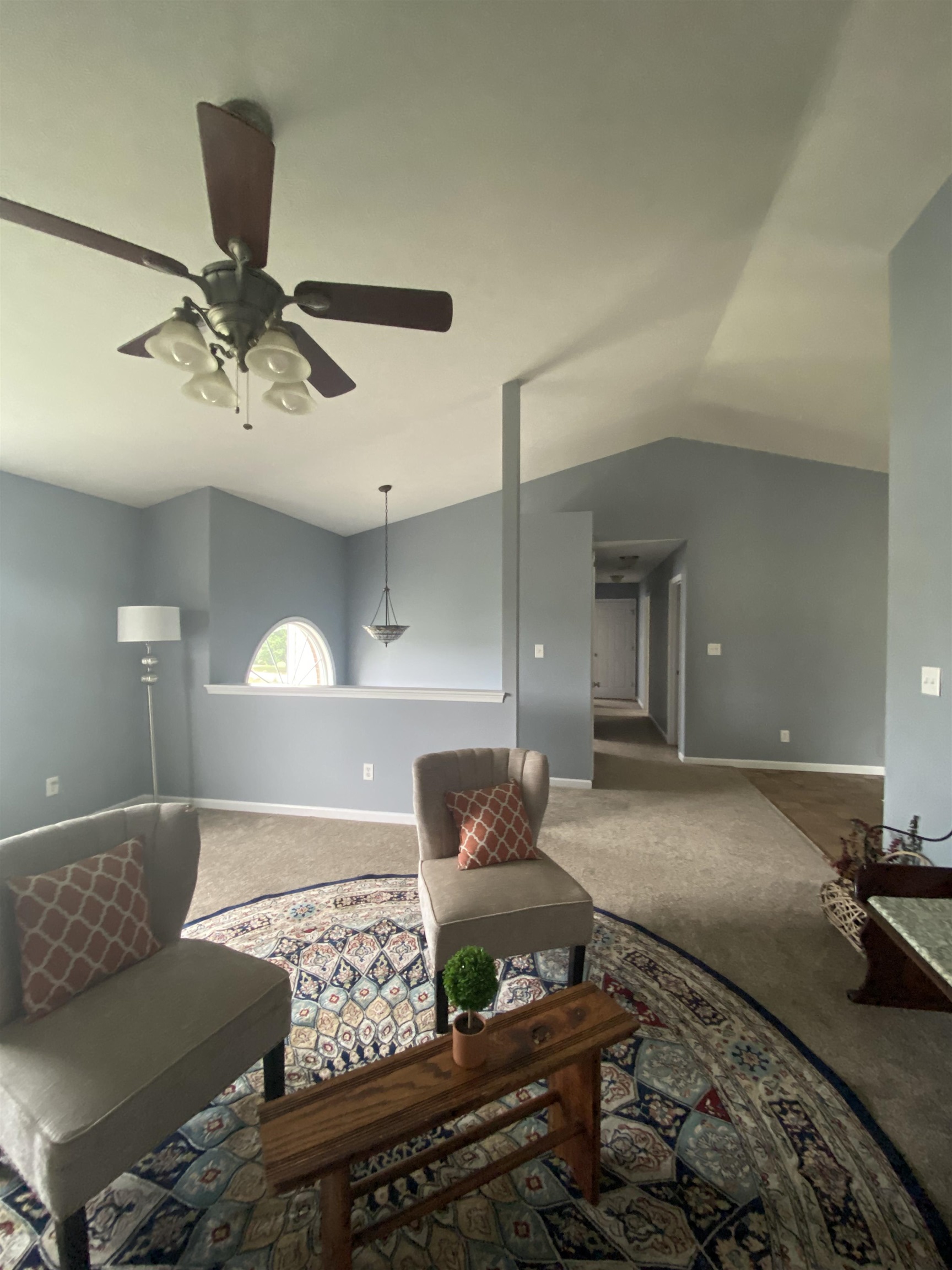 121 Falcon Ln