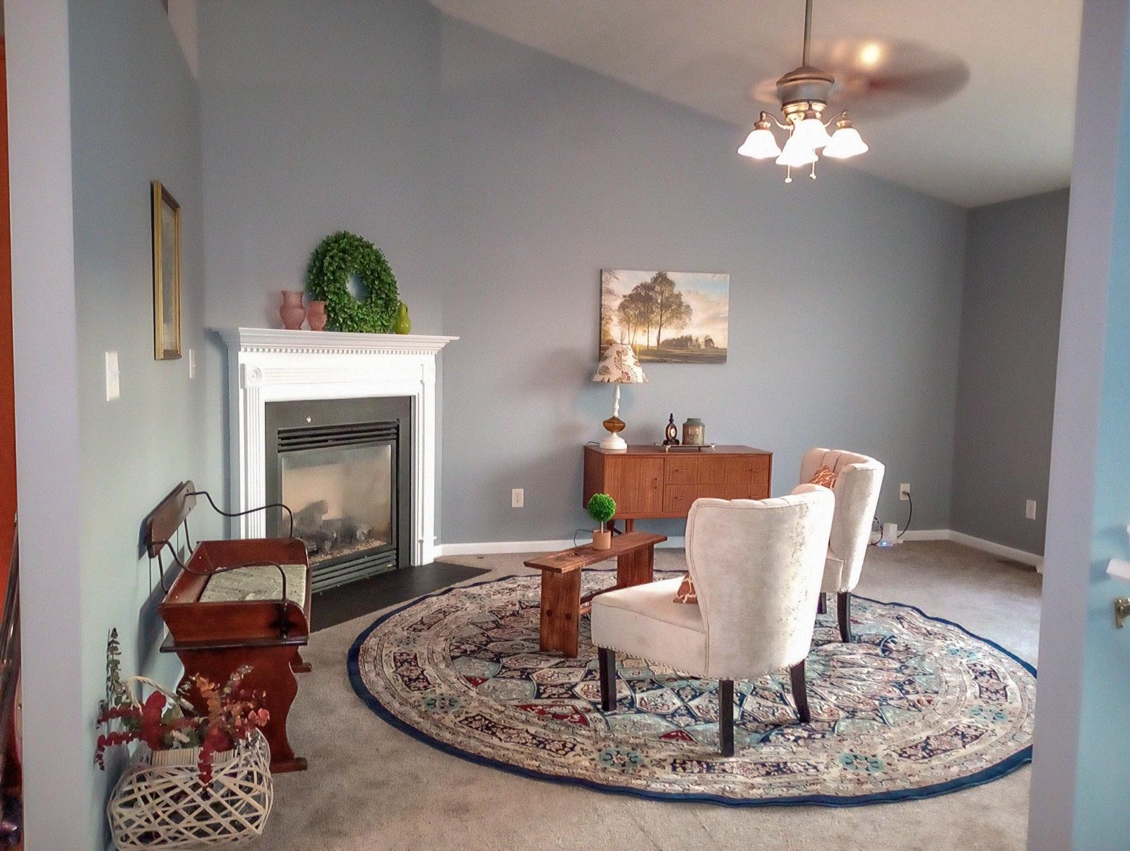 121 Falcon Ln