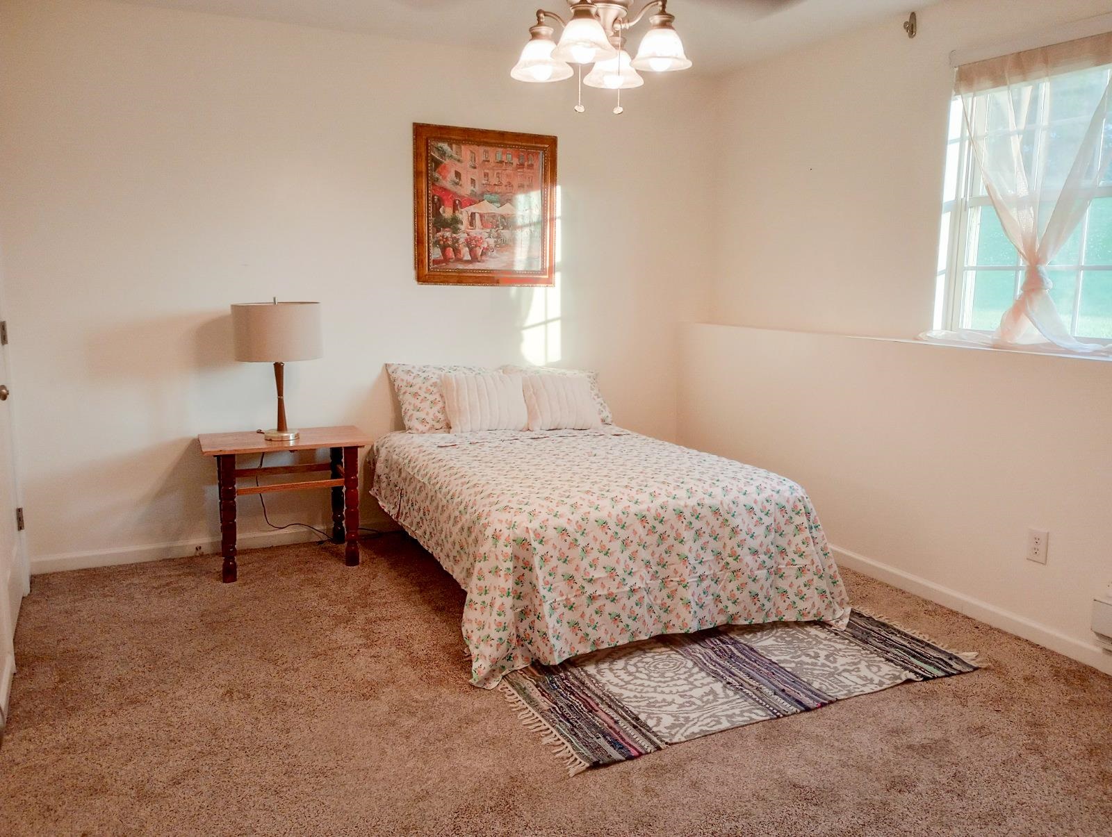121 Falcon Ln