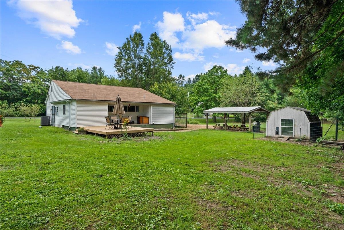 252 Forest Chapel Ln