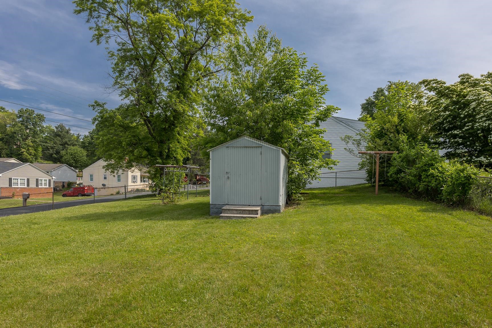 601 Spottswood Rd