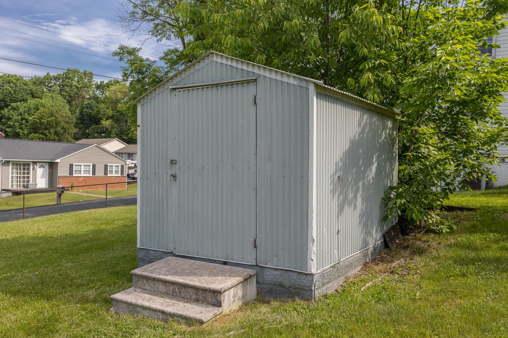 601 Spottswood Rd