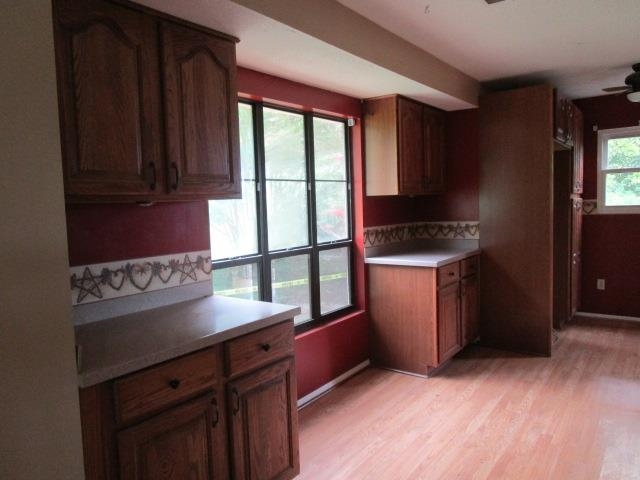 28 Grandview Ln