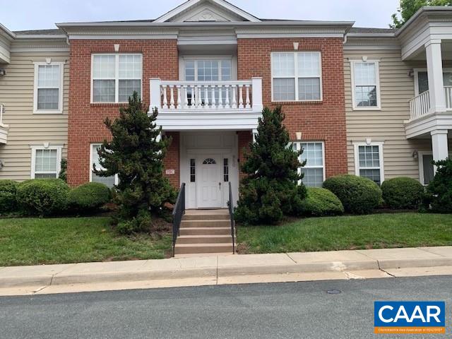 Fantastic location! This condo is 5-10 mins to everything Charlottesville, the downtown mall, UVA, Whole Foods and Trader Joes! Fantastic value -open floorplan offers 2 large bedrooms, 2 full baths, gas fireplace, eat-in style kitchen on the 1st floor (No steps to carry your groceries!) . City living with Albemarle County perks. HVAC replaced in 2017.  HOA Includes: Water ,sewer, Trash, Landscaping, Master Insurance Policy, All amenities, reserve replacement fund, Snow Removal, Road maintenance, Dumpster
