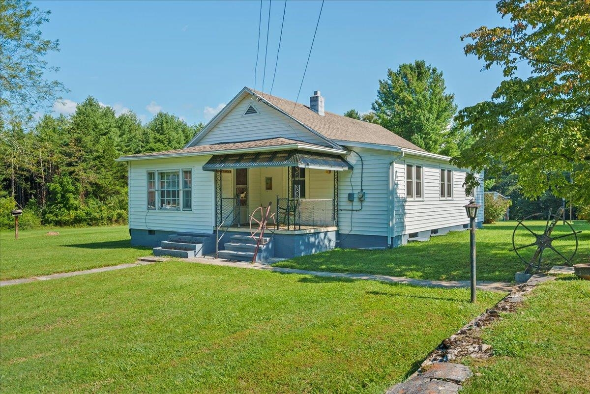 60 Pond Gap Ln